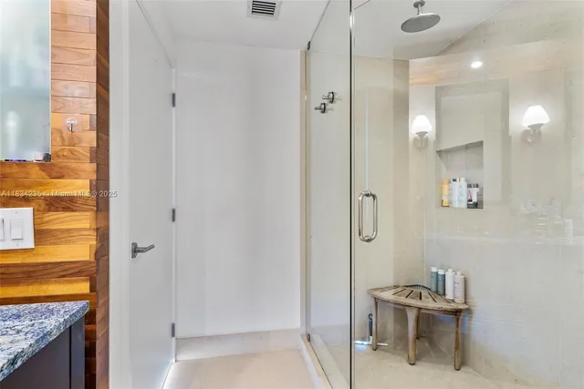 $850,000 | 6899 Collins Avenue, Unit 2004, Miami Beach, FL 33141