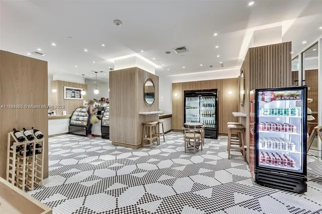 $850,000 | 6899 Collins Avenue, Unit 2004, Miami Beach, FL 33141