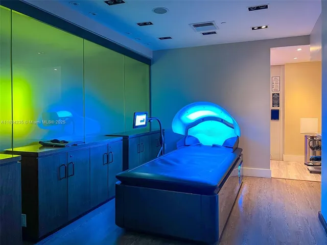 $850,000 | 6899 Collins Avenue, Unit 2004, Miami Beach, FL 33141