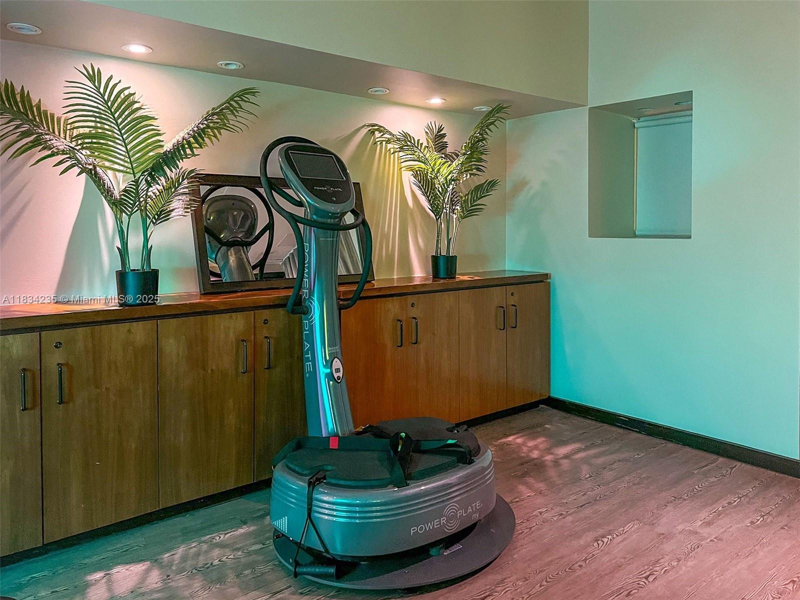 6899 Collins Avenue, Unit 2004 Miami Beach, FL 33141 - Photo 49 of 62