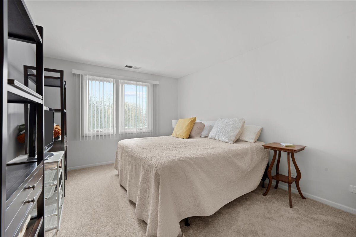 1795 Lake Cook Road, Unit 207 Highland Park, IL 60035 - Photo 12 of 18