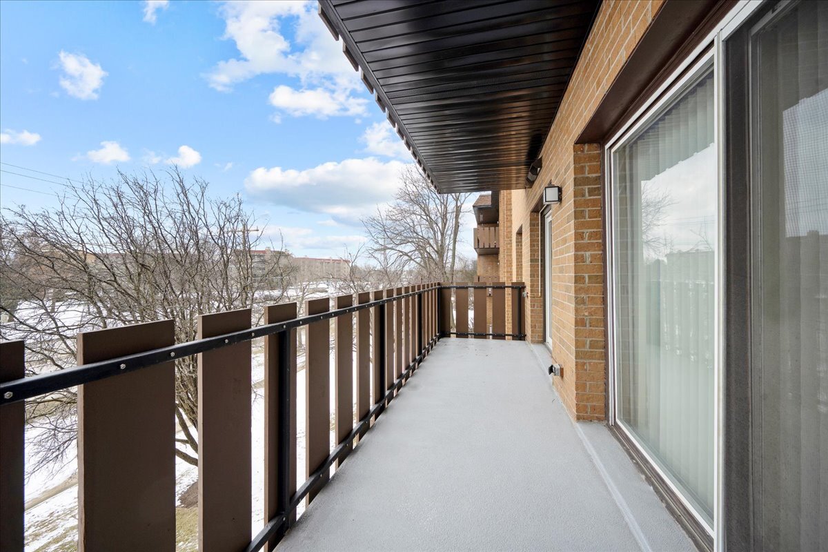 1795 Lake Cook Road, Unit 207 Highland Park, IL 60035 - Photo 17 of 18