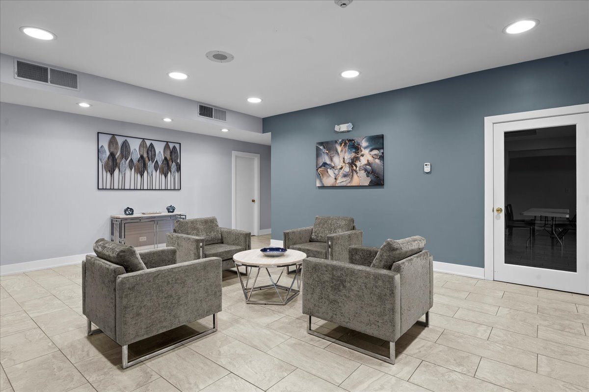 1795 Lake Cook Road, Unit 207 Highland Park, IL 60035 - Photo 2 of 18