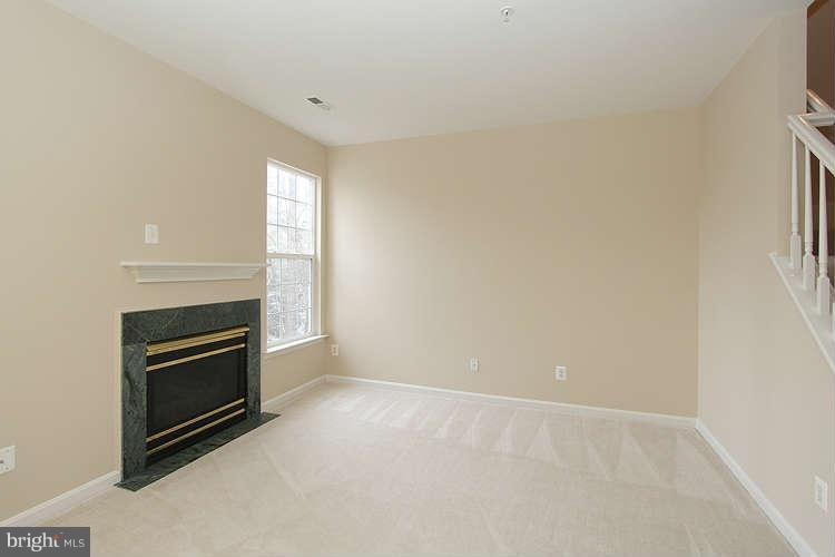 1307 Windleaf Drive, Unit K Reston, VA 20194 - Photo 12 of 30 Family Room