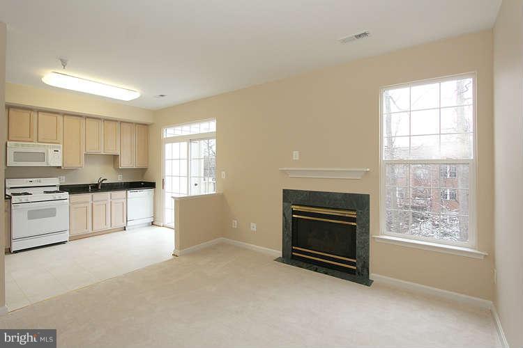 1307 Windleaf Drive, Unit K Reston, VA 20194 - Photo 13 of 30 Family Room