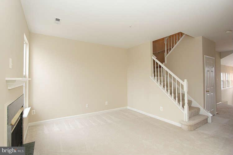 1307 Windleaf Drive, Unit K Reston, VA 20194 - Photo 15 of 30 Family Room