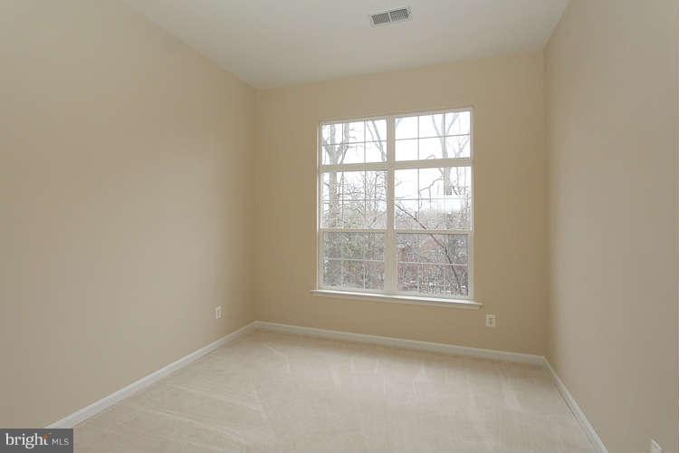 1307 Windleaf Drive, Unit K Reston, VA 20194 - Photo 22 of 30 Bedroom (Master)