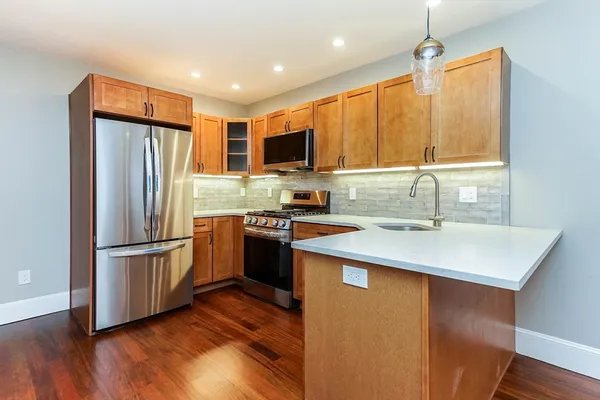 $4,250 | 120 West Seventh Street, Unit 105, Boston, MA 02127