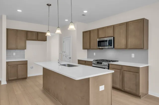 $460,285 | 576 Nightengale Ridge Drive, Columbia, TN 38401