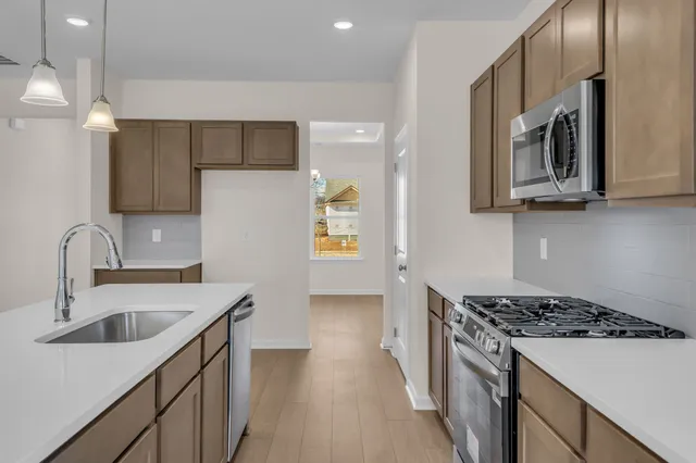 $460,285 | 576 Nightengale Ridge Drive, Columbia, TN 38401