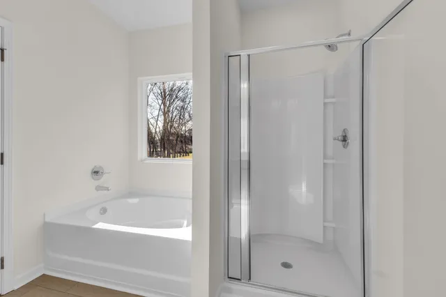 $460,285 | 576 Nightengale Ridge Drive, Columbia, TN 38401