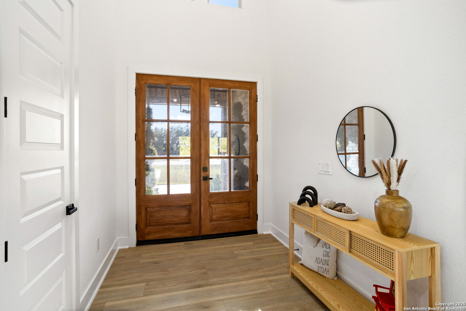 187 Stone Loop Castroville, TX 78009 - Photo 5 of 30 a living room with furniture and a window