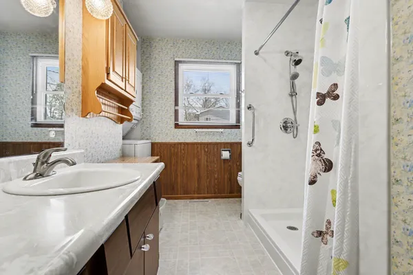 $259,500 | 1043 Rose Street, Marshall, MI 49068