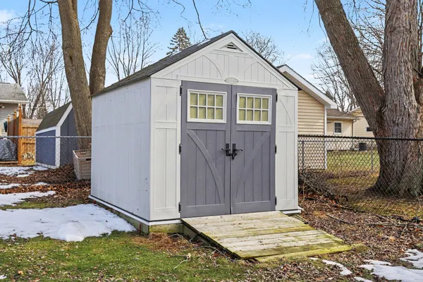 $259,500 | 1043 Rose Street, Marshall, MI 49068