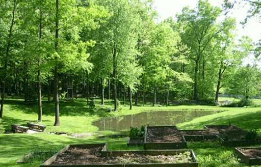17 Tanner Road Greenville, PA 16125 - Photo 3 of 8 Yard/Garden.