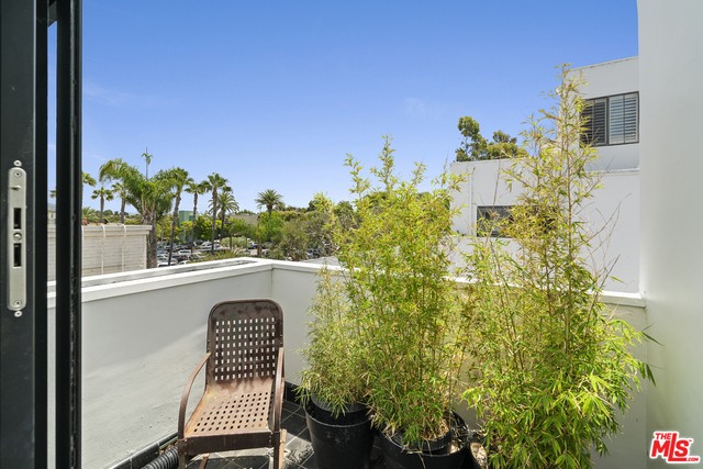 29221 Heathercliff Road, Unit 9 Malibu, CA 90265 - Photo 13 of 20