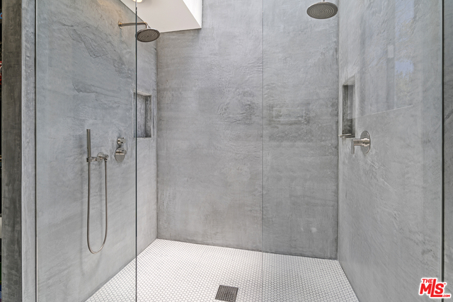 29221 Heathercliff Road, Unit 9 Malibu, CA 90265 - Photo 10 of 20