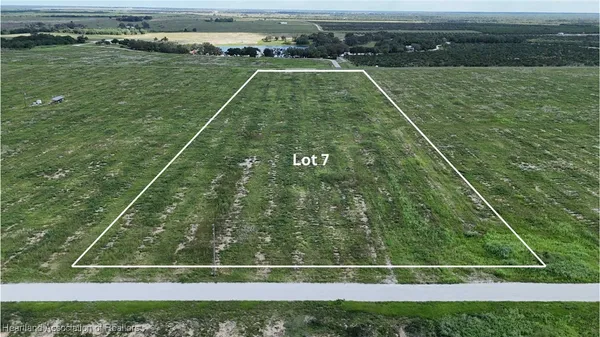 $195,000 | 8885 East Twitty Road, Sebring, FL 33876