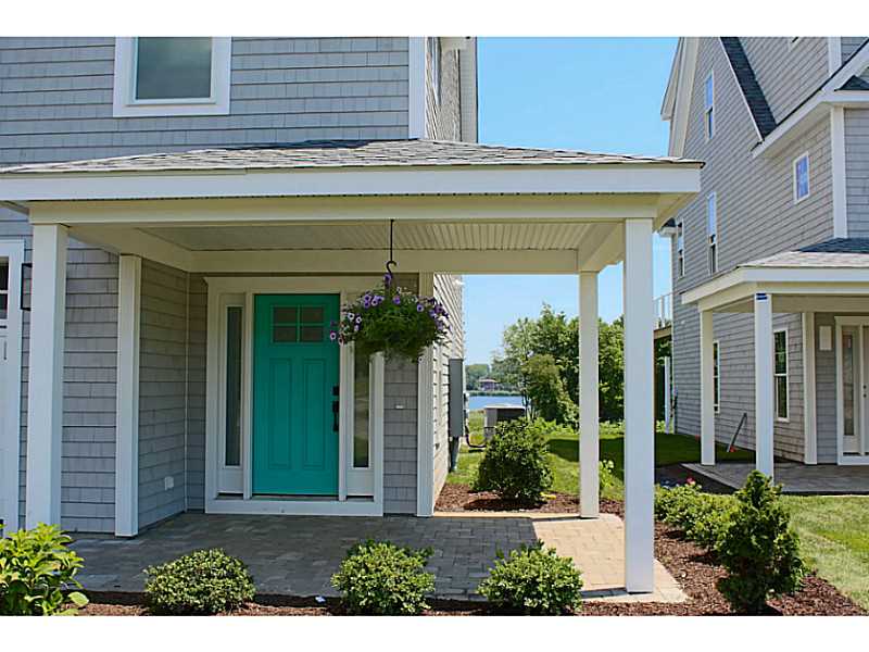 100 Algonquin Road, Unit 17 Narragansett, RI 02882 - Photo 1 of 25 Exterior Front.