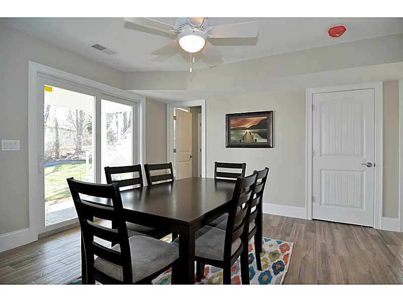 100 Algonquin Road, Unit 17 Narragansett, RI 02882 - Photo 16 of 25 Den/Family/Great Room.