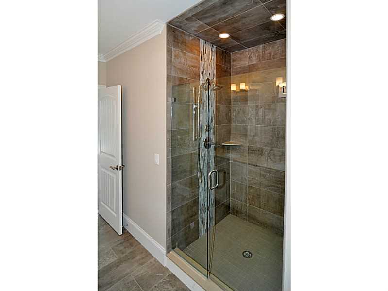 100 Algonquin Road, Unit 17 Narragansett, RI 02882 - Photo 19 of 25 Master Bath/Spa.