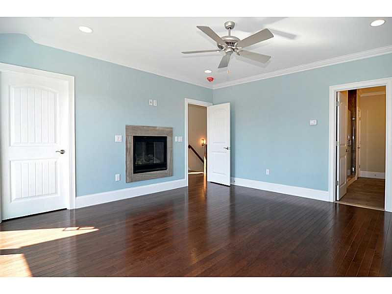 100 Algonquin Road, Unit 17 Narragansett, RI 02882 - Photo 20 of 25 Master Bedroom.