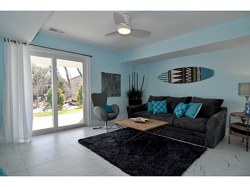 100 Algonquin Road, Unit 17 Narragansett, RI 02882 - Photo 23 of 25 Den/Family/Great Room.
