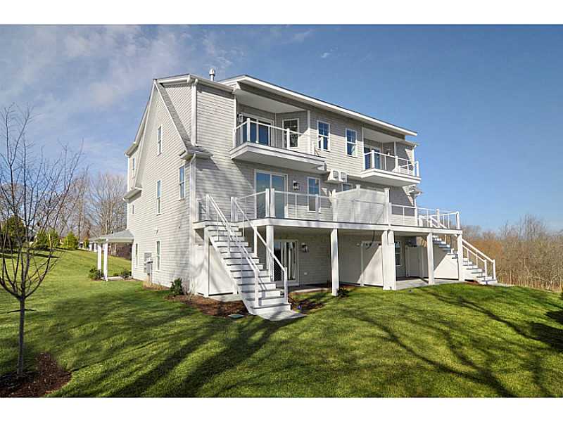 100 Algonquin Road, Unit 17 Narragansett, RI 02882 - Photo 4 of 25 Exterior Back.
