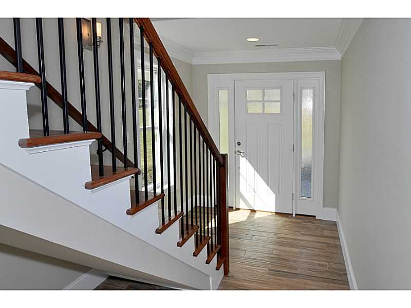 100 Algonquin Road, Unit 17 Narragansett, RI 02882 - Photo 5 of 25 Entry.