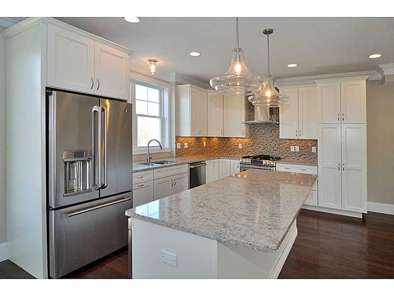 100 Algonquin Road, Unit 17 Narragansett, RI 02882 - Photo 9 of 25 Kitchen.