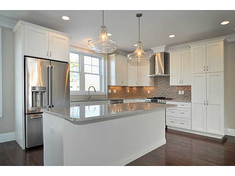 100 Algonquin Road, Unit 17 Narragansett, RI 02882 - Photo 10 of 25 Kitchen.