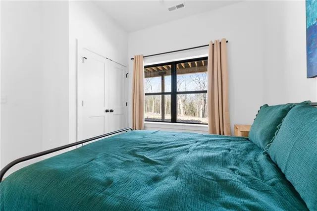 $989,900 | 485 Cedarledge Road, Lampe, MO 65681