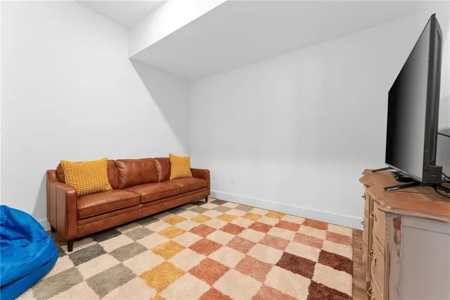 $989,900 | 485 Cedarledge Road, Lampe, MO 65681