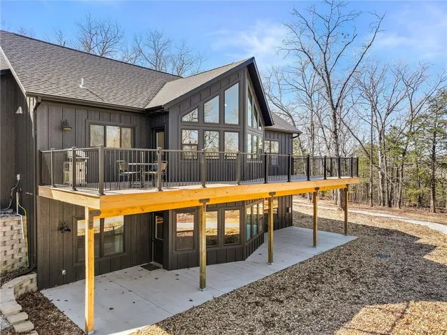 $989,900 | 485 Cedarledge Road, Lampe, MO 65681