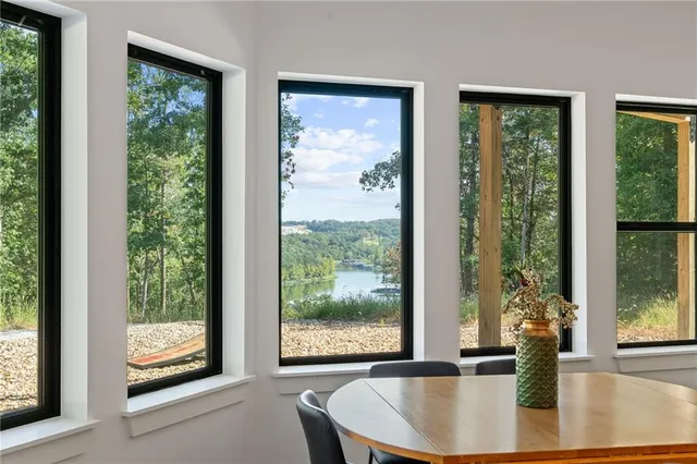 $989,900 | 485 Cedarledge Road, Lampe, MO 65681