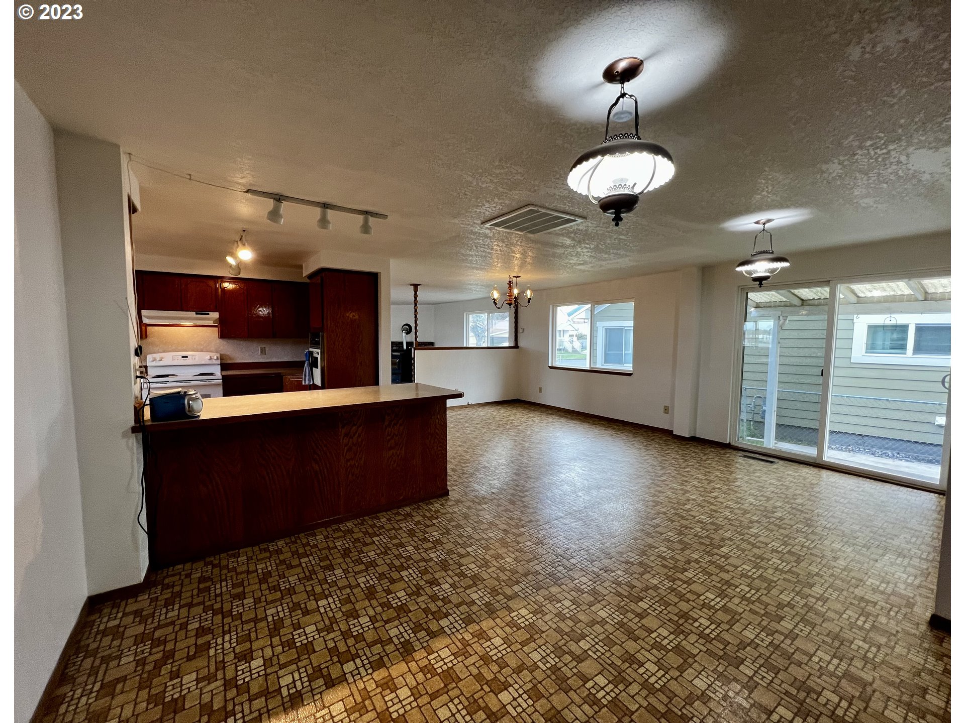 1115 Southeast Alexander Place Pendleton, OR 97801 - Photo 15 of 33 Gallery Image 15