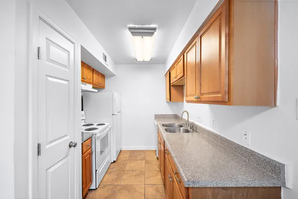 $925 | 2828 61st Street, Unit 906, Galveston, TX 77551