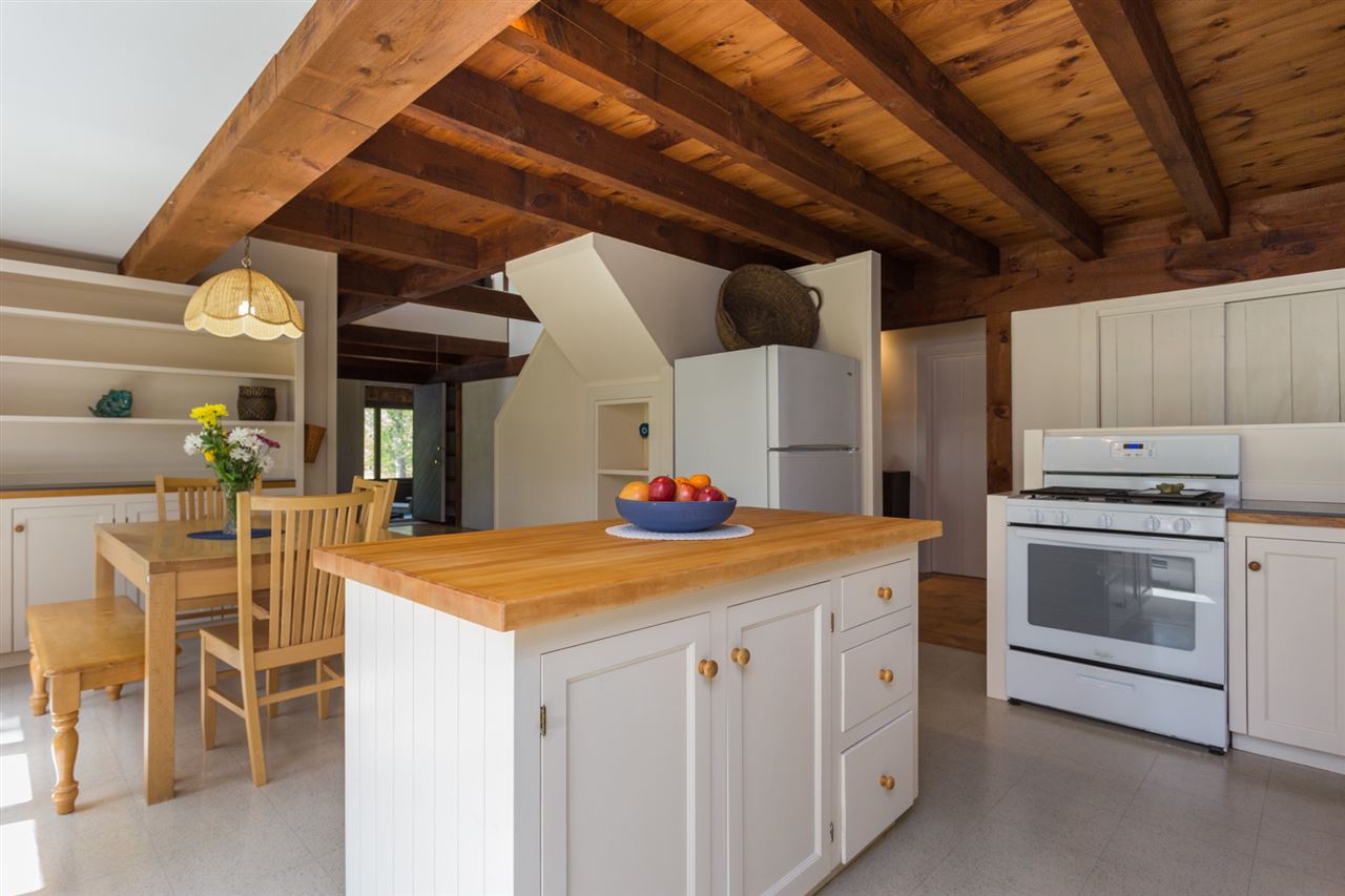 402 Drake Hill Road Strafford, NH 03884 - Photo 8 of 39