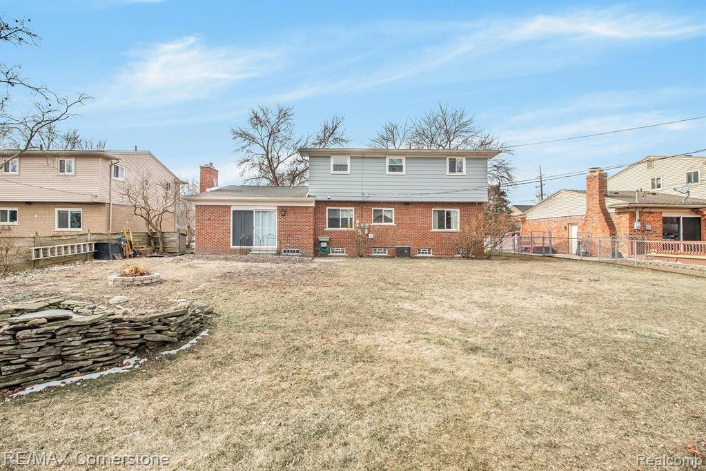 14306 Henry Ruff Road Livonia, MI 48154 - Photo 28 of 39