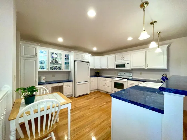 $389,900 | 1319 Pond View Circle, Unit 59, De Pere, WI 54115