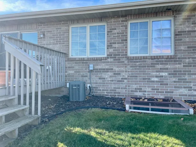 $389,900 | 1319 Pond View Circle, Unit 59, De Pere, WI 54115