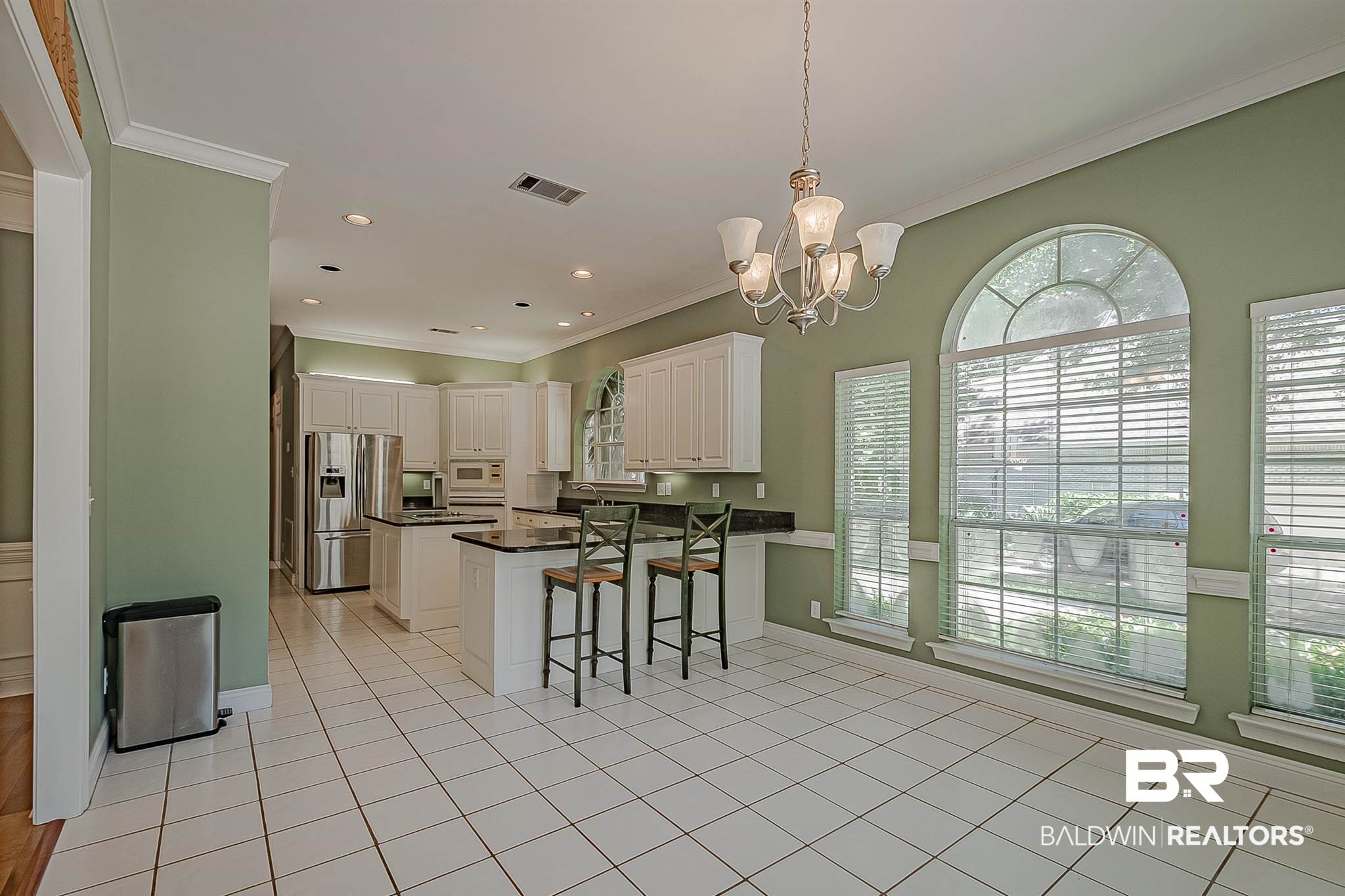 150 Old Mill Road Fairhope, AL 36532 - Photo 11 of 49 Spacious Kitchen & Breakf