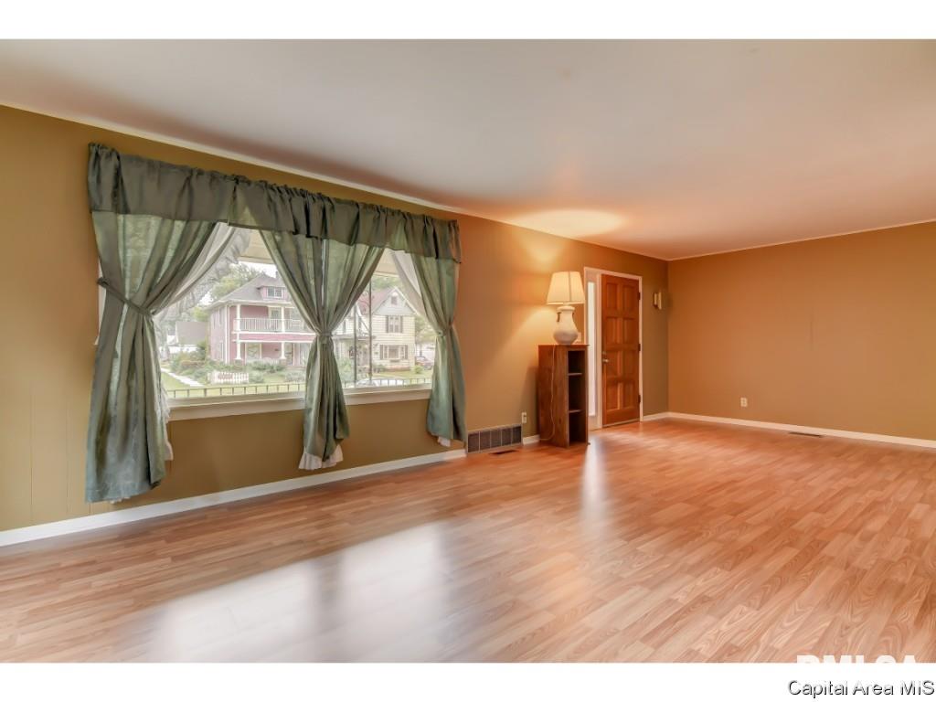 1033 North 8th Street Springfield, IL 62702 - Photo 4 of 34