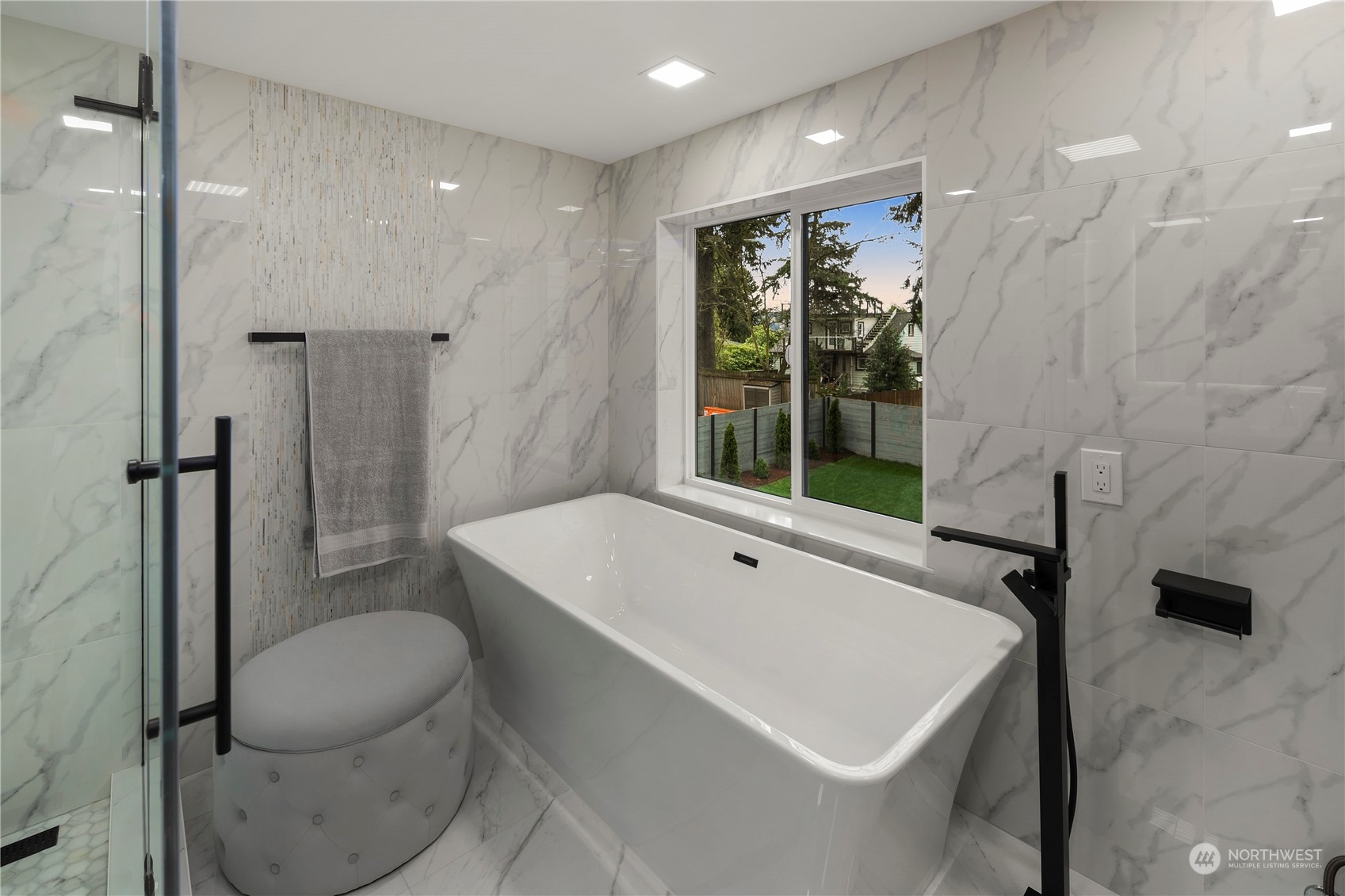 10044 Sand Point Way Northeast Seattle, WA 98125 - Photo 14 of 38 Gallery Image 14