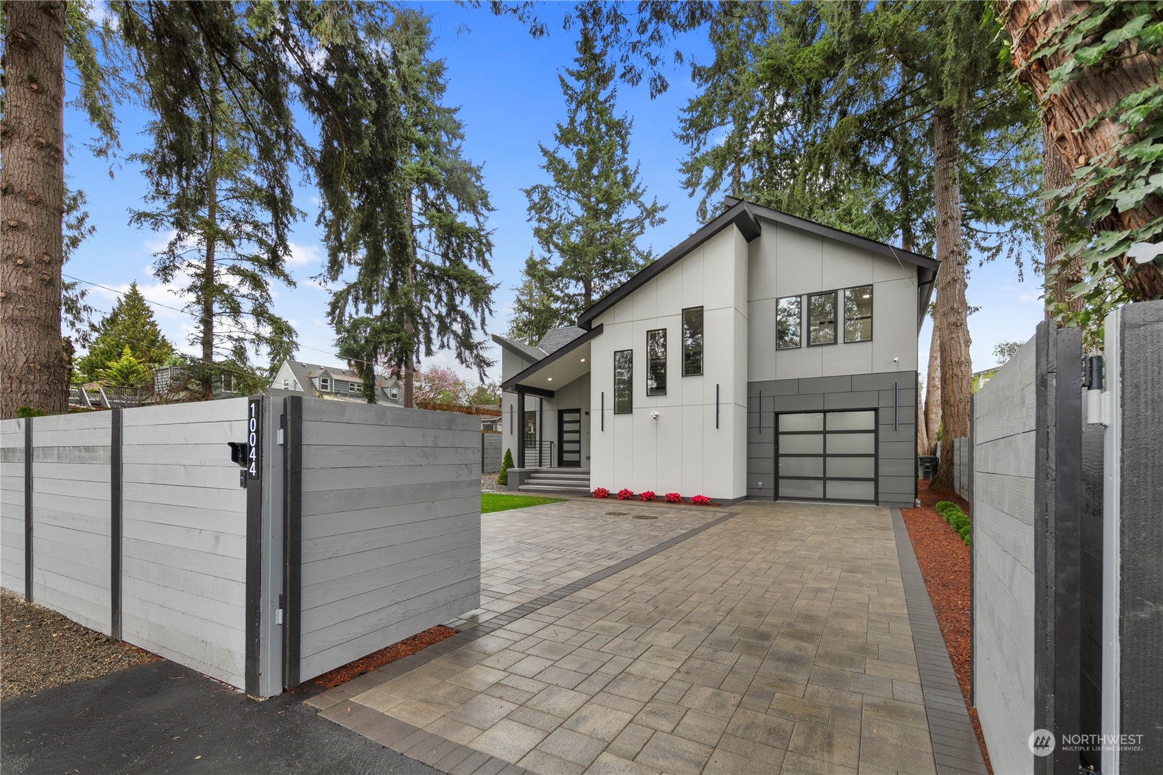 10044 Sand Point Way Northeast Seattle, WA 98125 - Photo 30 of 38 Gallery Image 30