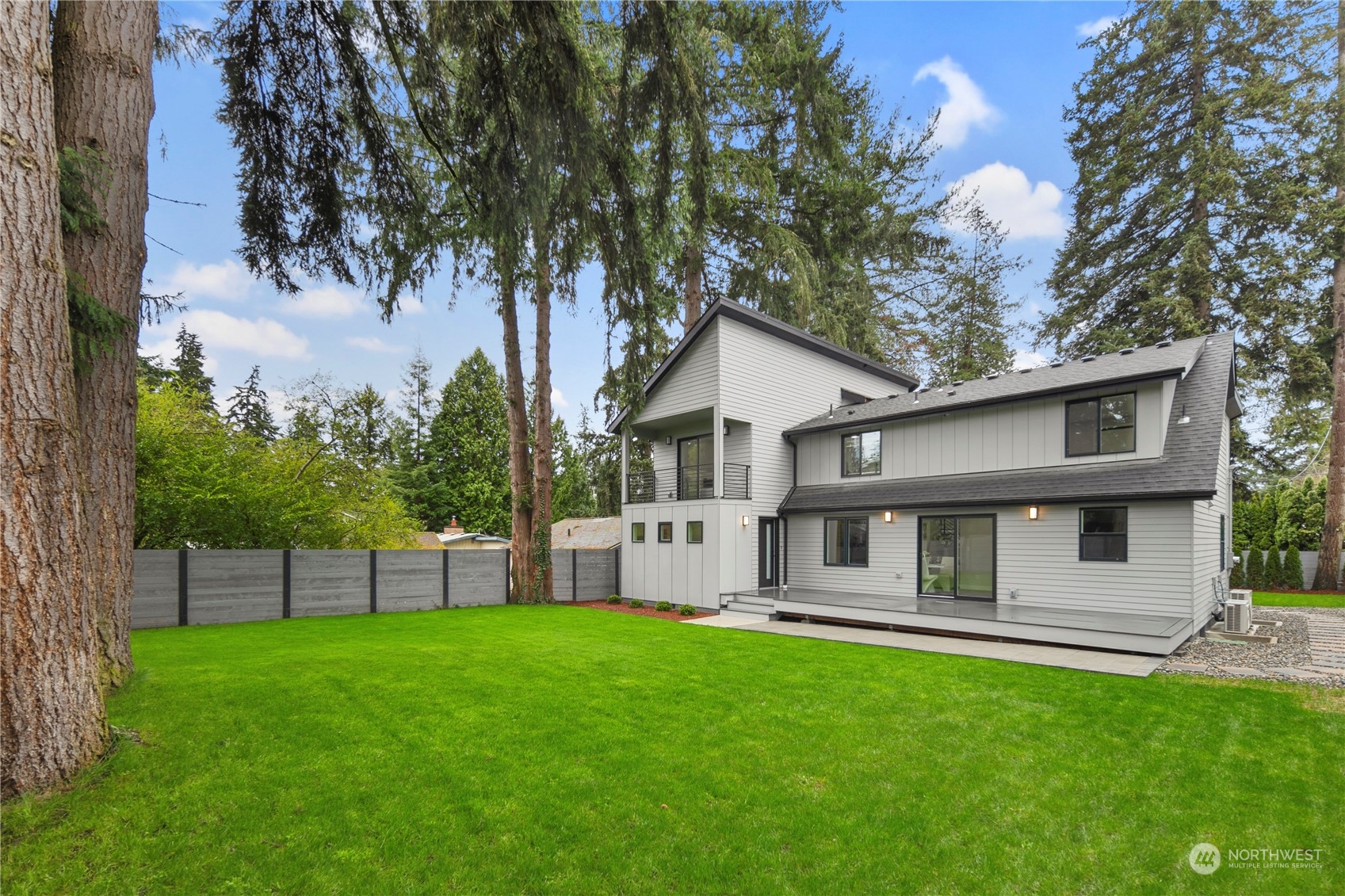10044 Sand Point Way Northeast Seattle, WA 98125 - Photo 31 of 38 Gallery Image 31