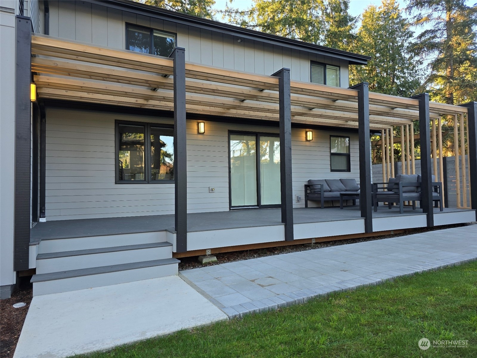 10044 Sand Point Way Northeast Seattle, WA 98125 - Photo 32 of 38 Gallery Image 32
