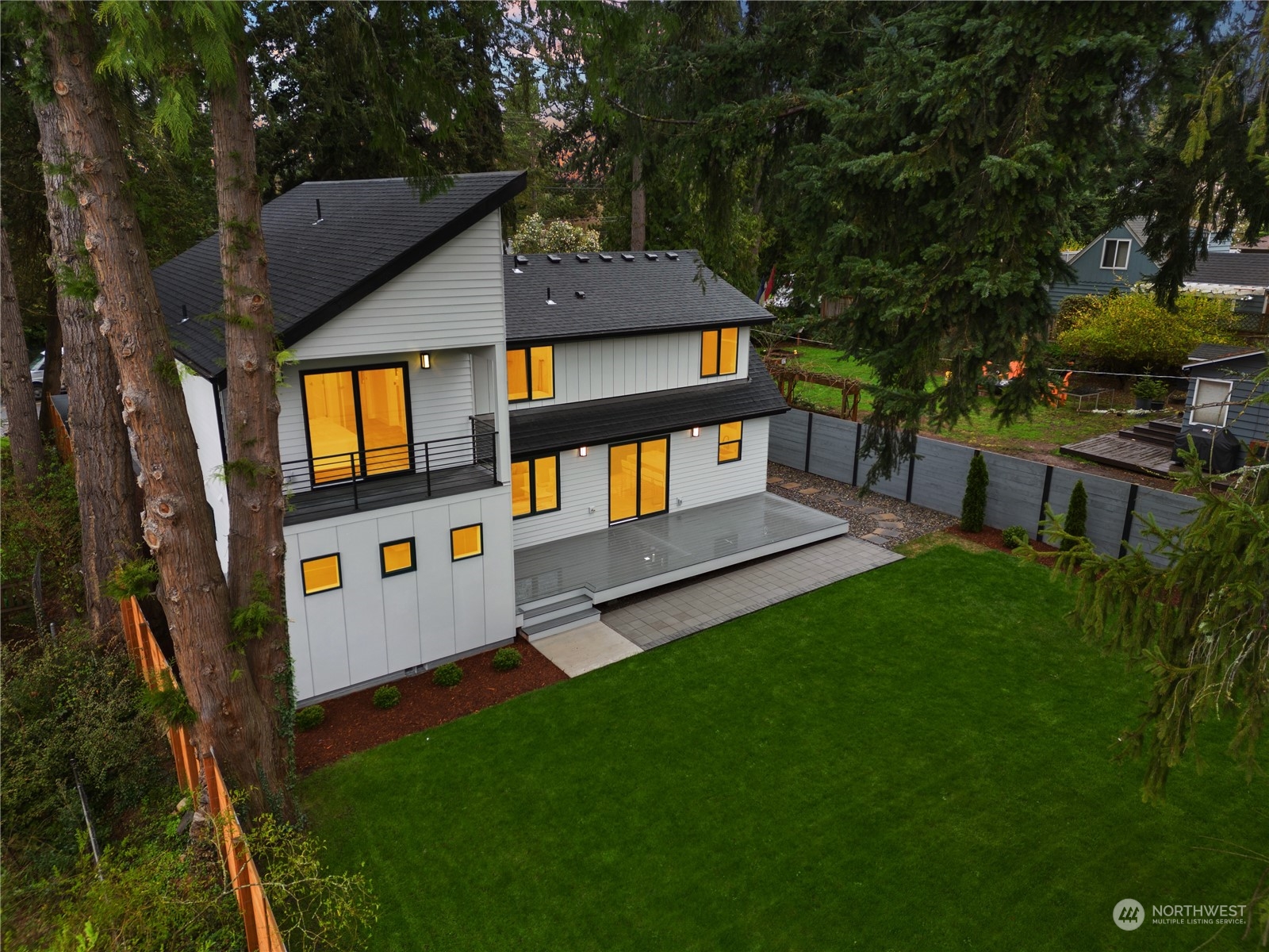 10044 Sand Point Way Northeast Seattle, WA 98125 - Photo 38 of 38 Gallery Image 38