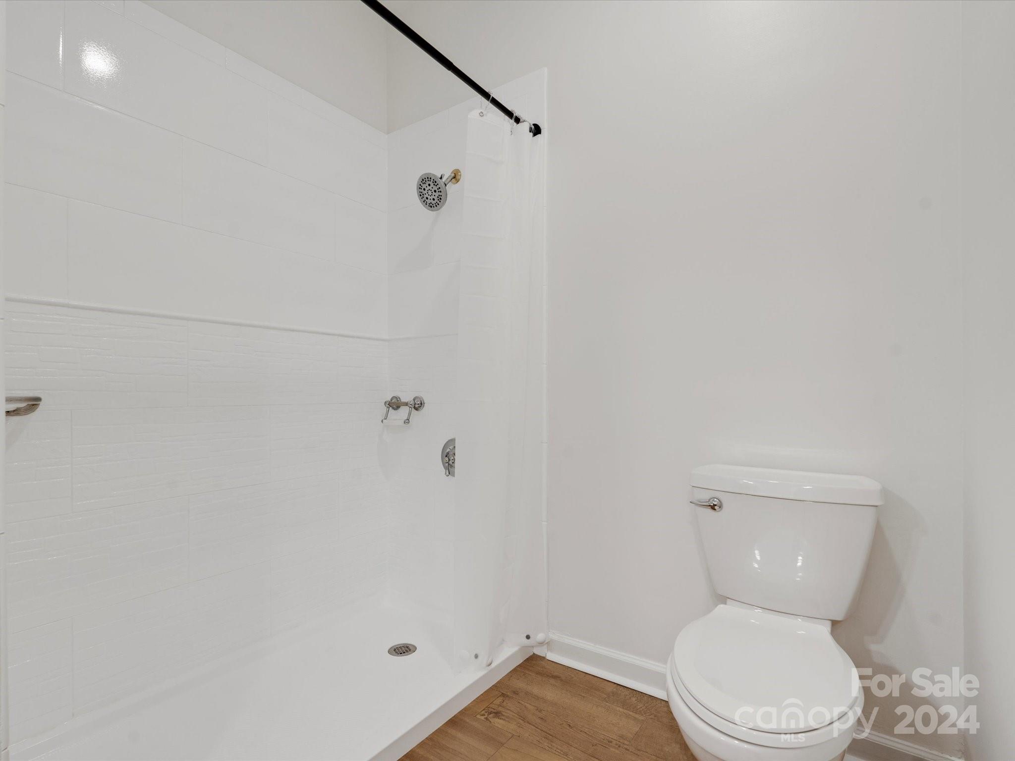 7 Commodore Point Road Lake Wylie, SC 29710 - Photo 34 of 47 Gallery Image 34