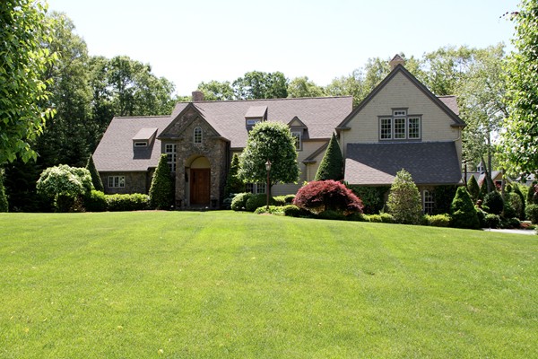 21 Hitching Post Road Lakeville, MA 02347 - Photo 1 of 30 Gallery Image 1